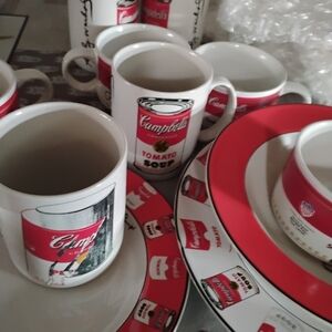 Campbell's Red and White Mug and Plate Set 20 Pz..Total..